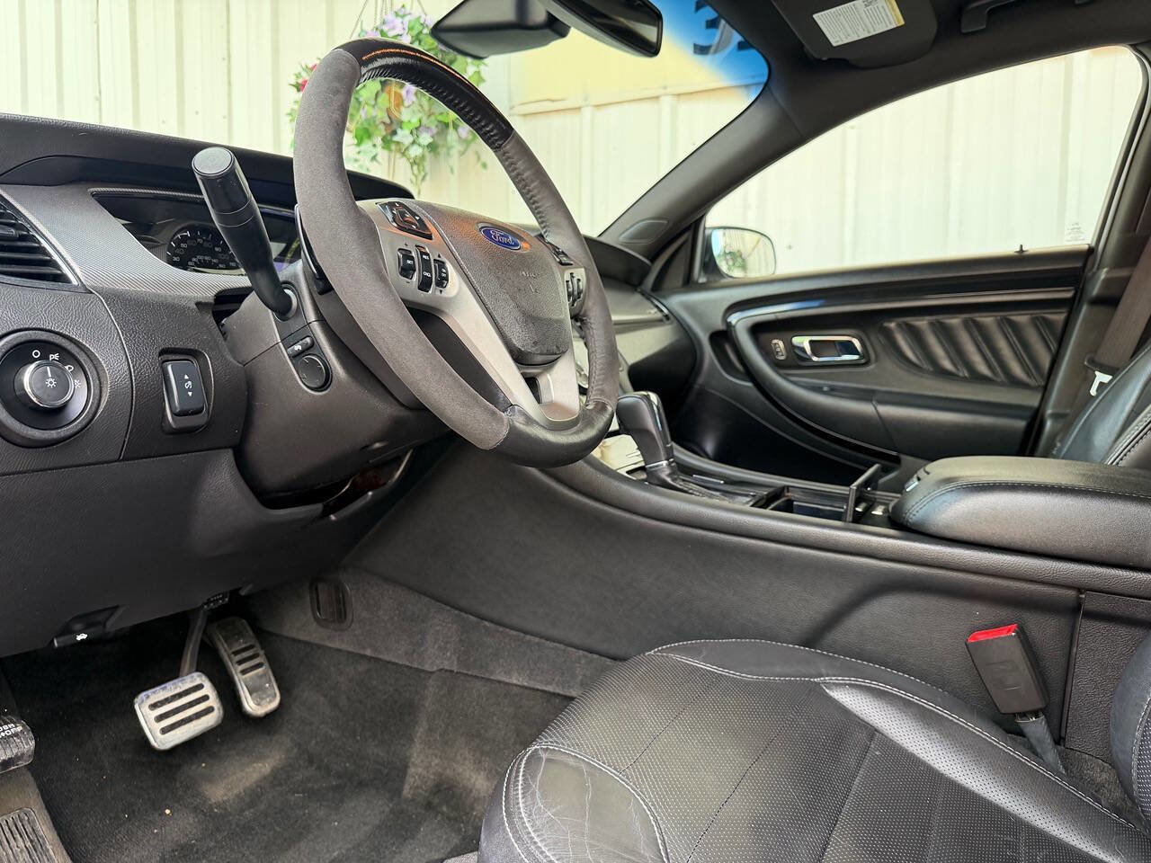Used 2013 Ford Taurus SHO image 14