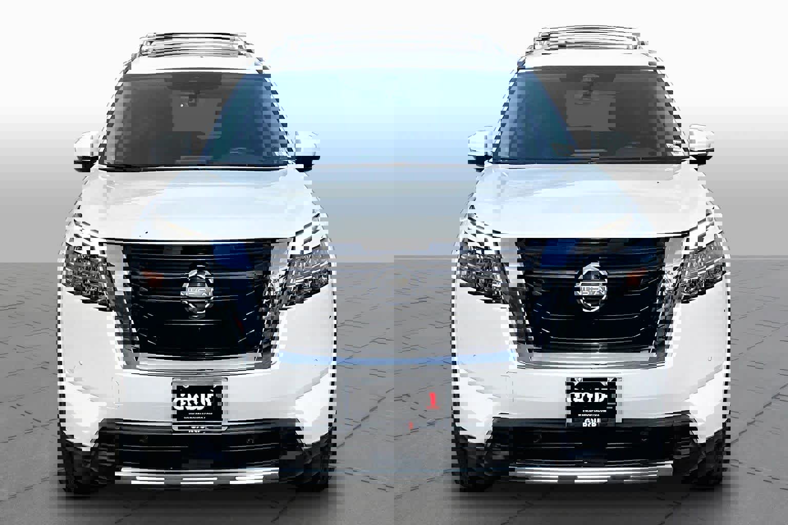 Used 2023 Nissan Pathfinder SL w/ SL Premium Package image 4