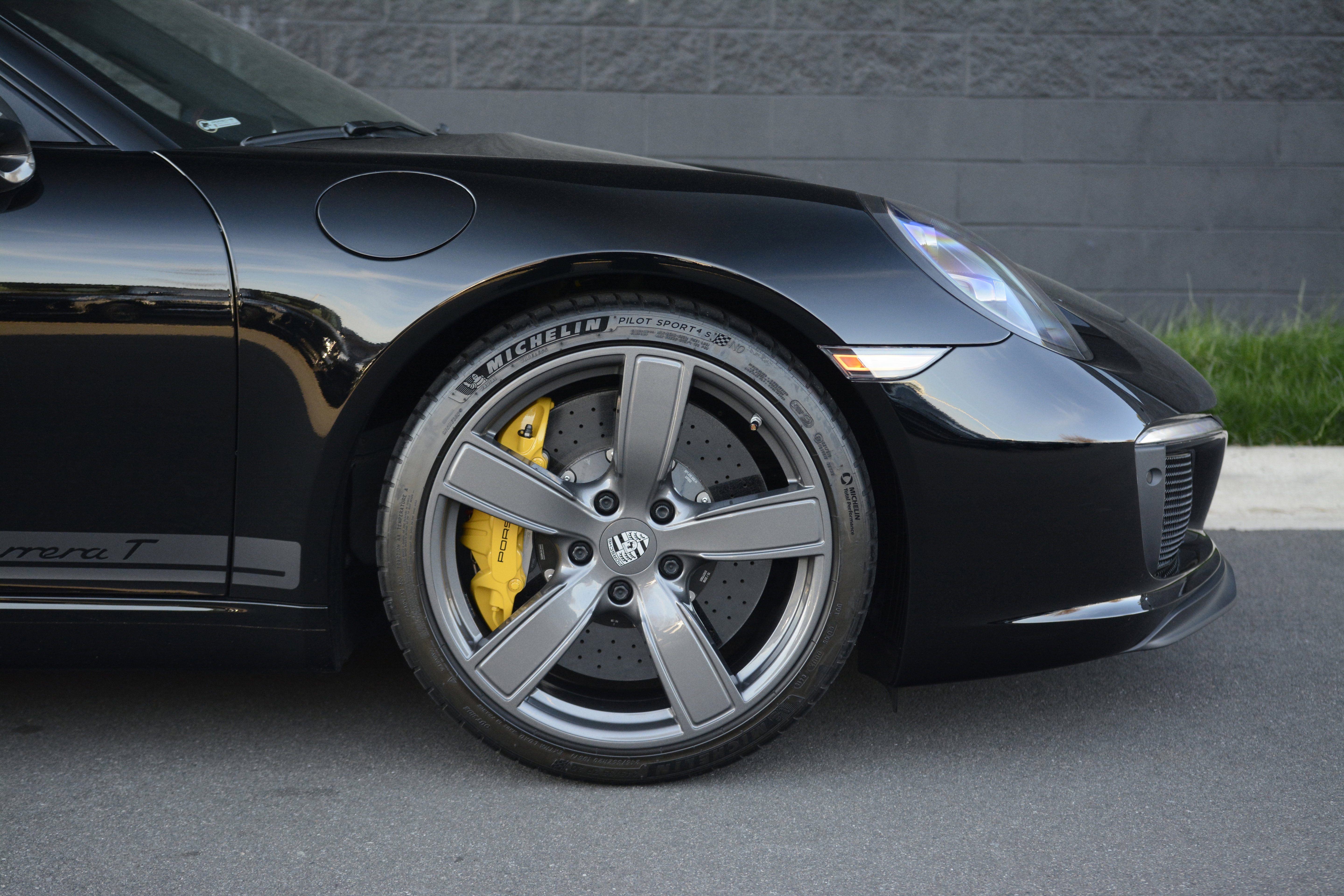 Certified 2018 Porsche 911 Carrera T image 11