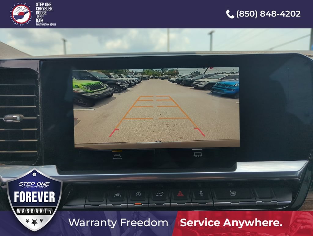 Used 2023 Chevrolet Silverado 1500 LT AWD/4WD image 25