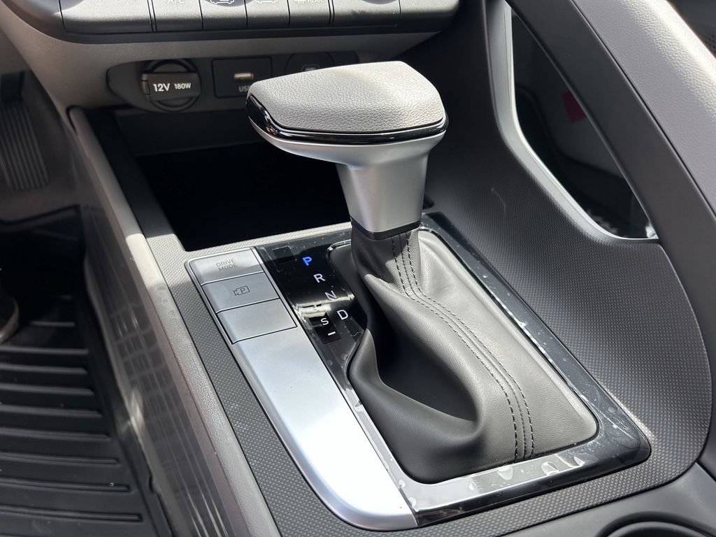 New 2026 Hyundai Elantra SE FWD image 24