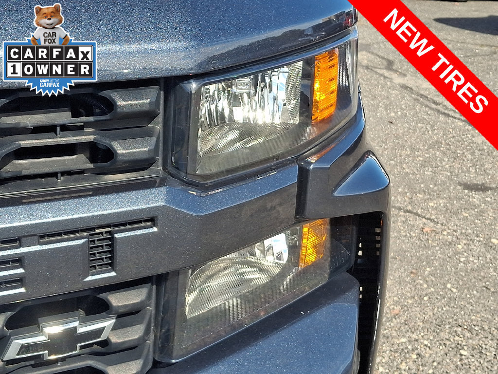 Used 2021 Chevrolet Silverado 1500 Custom w/ LPO, Dark Essentials Package AWD/4WD image 9
