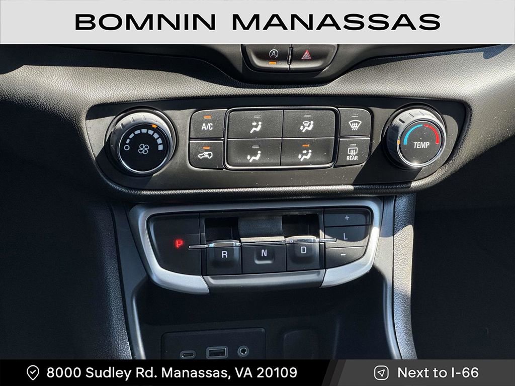 Used 2022 GMC Terrain SLE w/ LPO, Cargo Package image 18