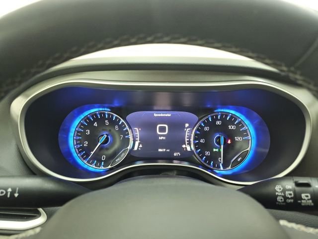Used 2023 Chrysler Pacifica Touring-L FWD image 26