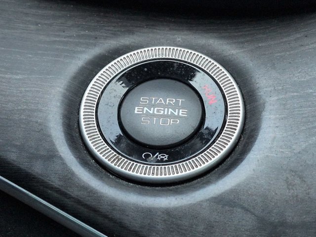 Certified 2022 Jeep Grand Cherokee Overland AWD/4WD image 32