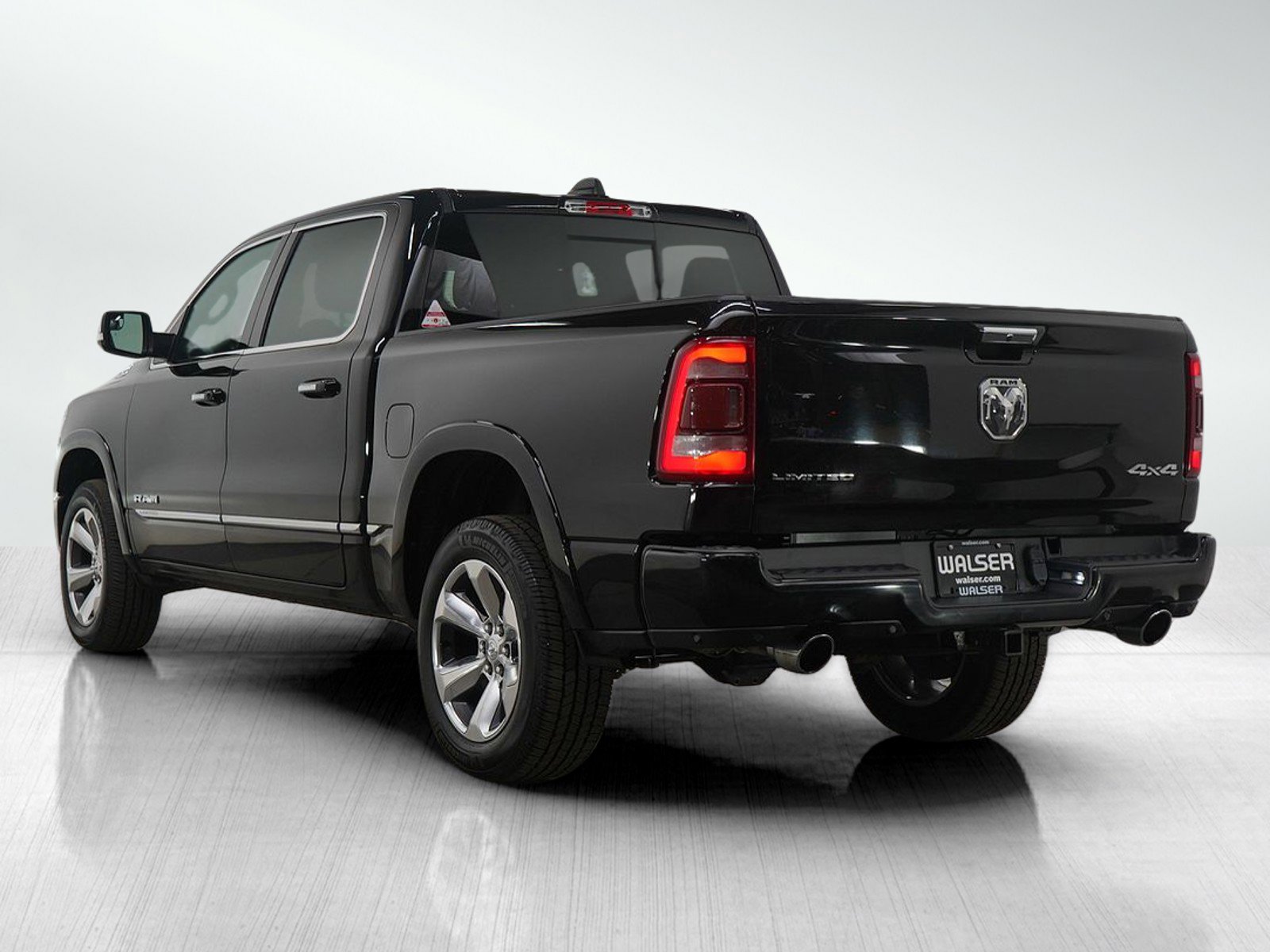 Used 2019 RAM 1500 Limited image 3