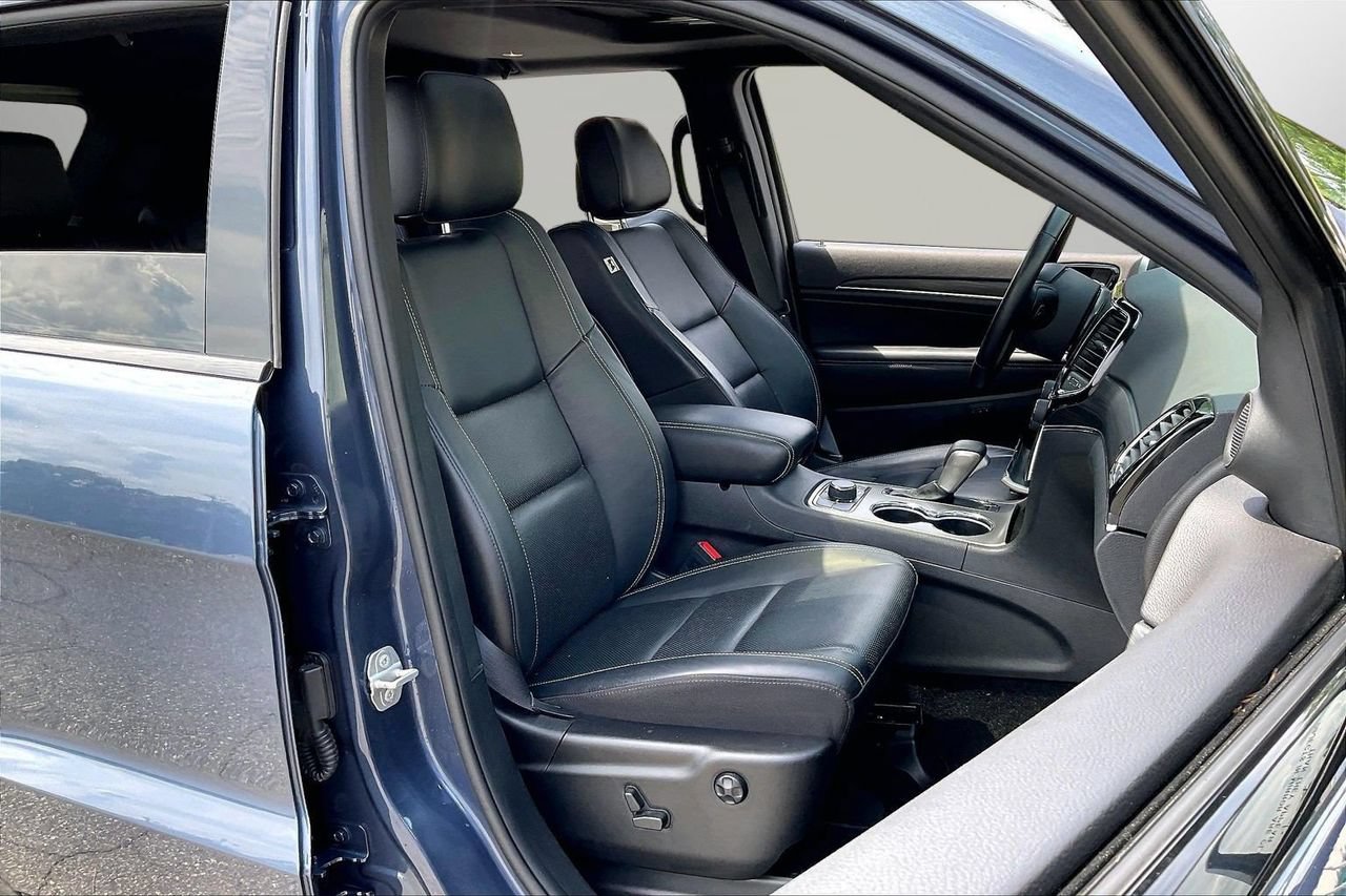 Certified 2021 Jeep Grand Cherokee Limited w/ Quick Order Package 28K 80th AWD/4WD image 24