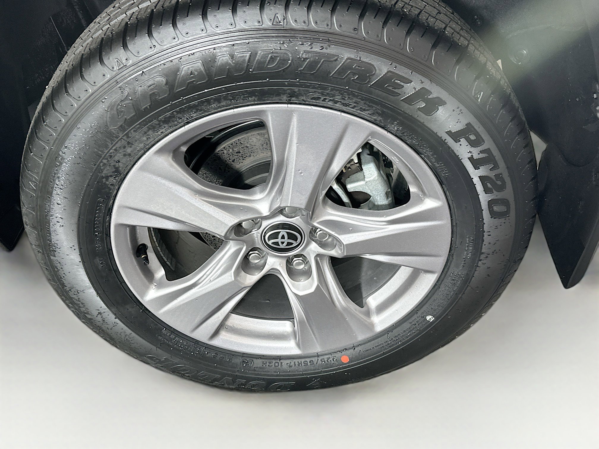 Used 2025 Toyota RAV4 XLE w/ Convenience Package image 11