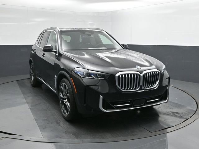 New 2026 BMW X5 xDrive50e w/ Climate Comfort Package image 22