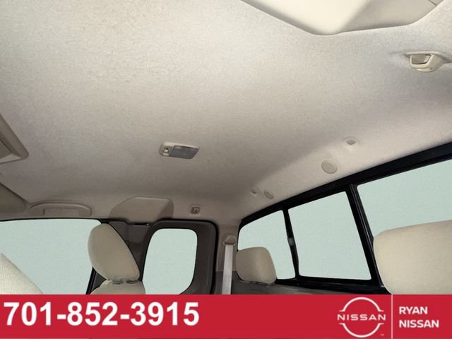 Used 2013 Nissan Frontier SV AWD/4WD image 29