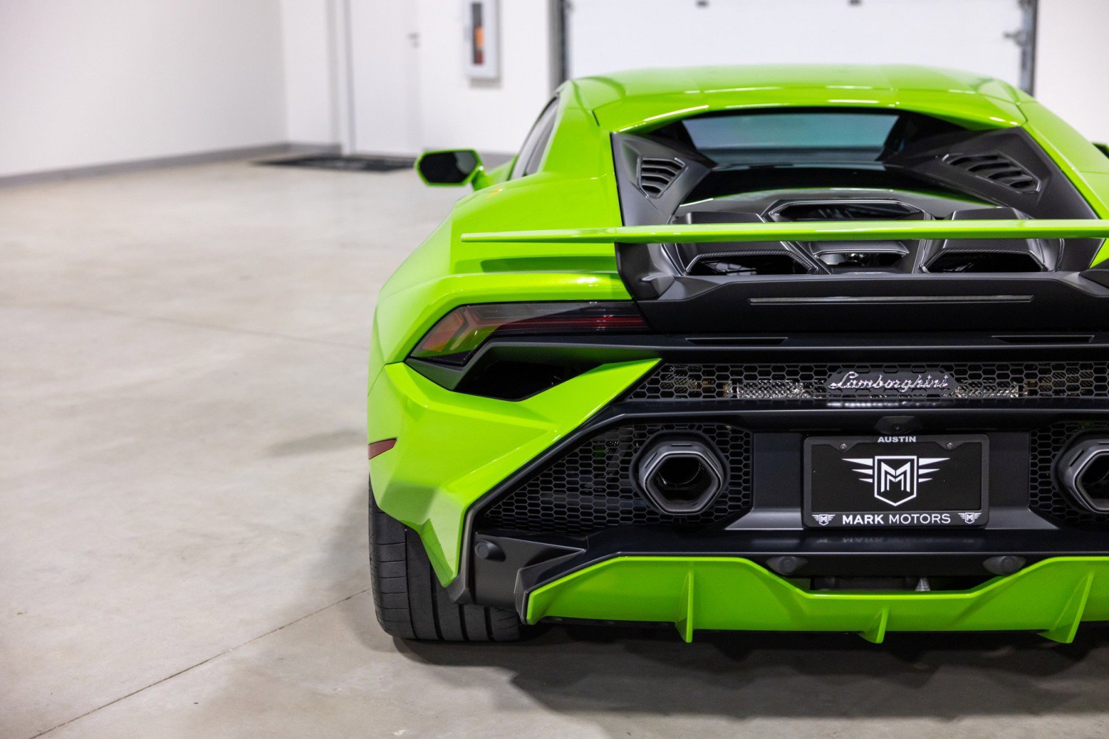 Used 2024 Lamborghini Huracan Tecnica image 14
