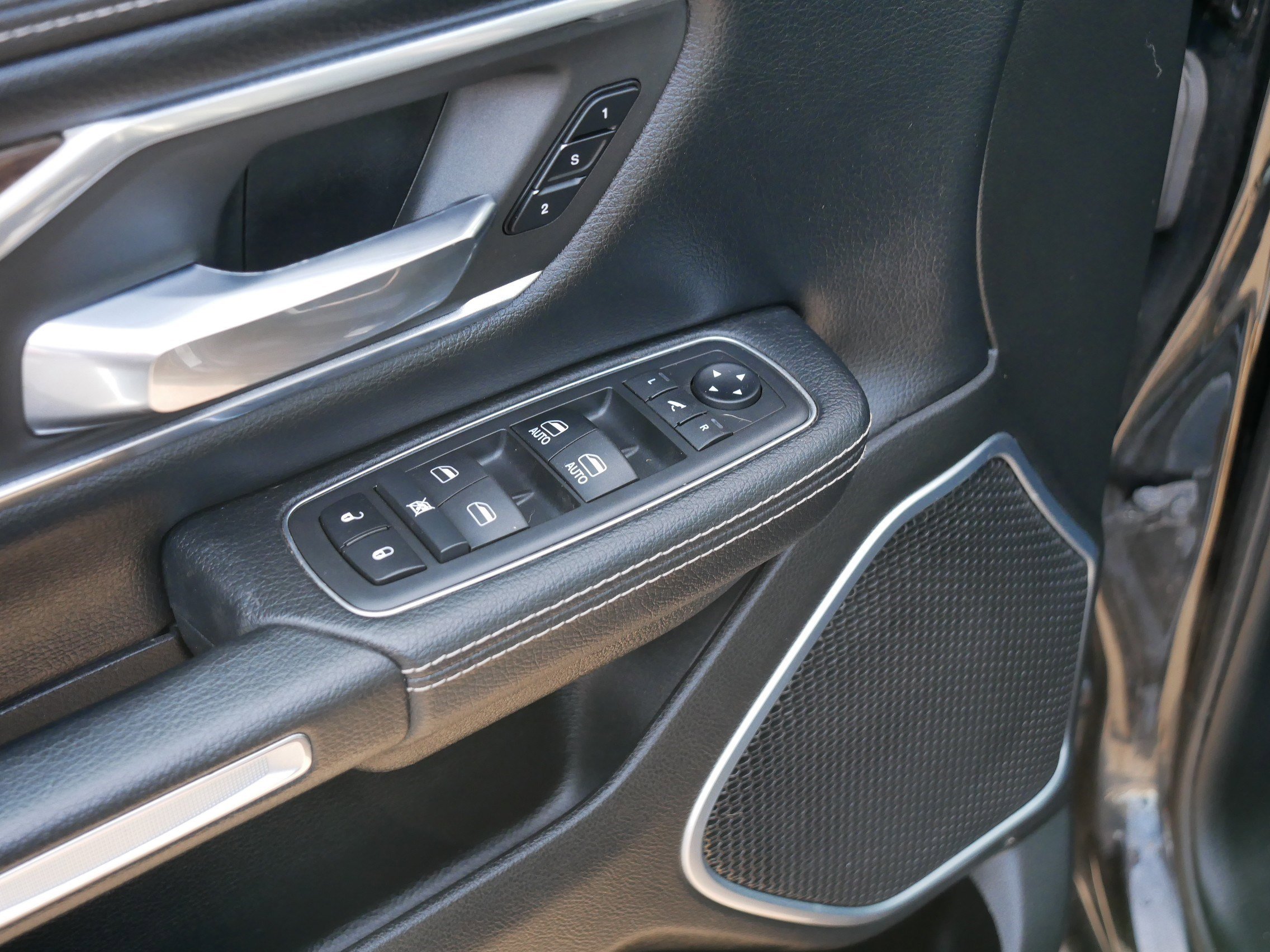 Used 2019 RAM 1500 Laramie image 19