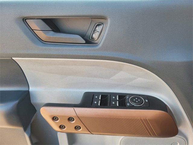 Used 2022 Ford Maverick Lariat image 23