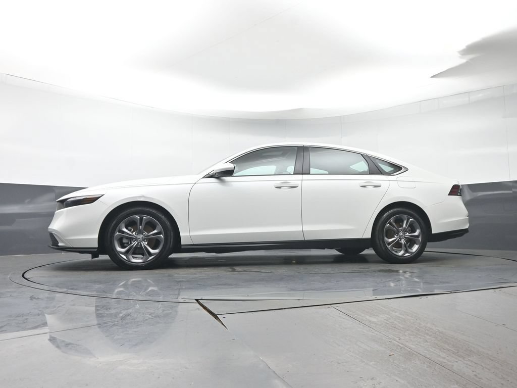 Certified 2024 Honda Accord EX image 29