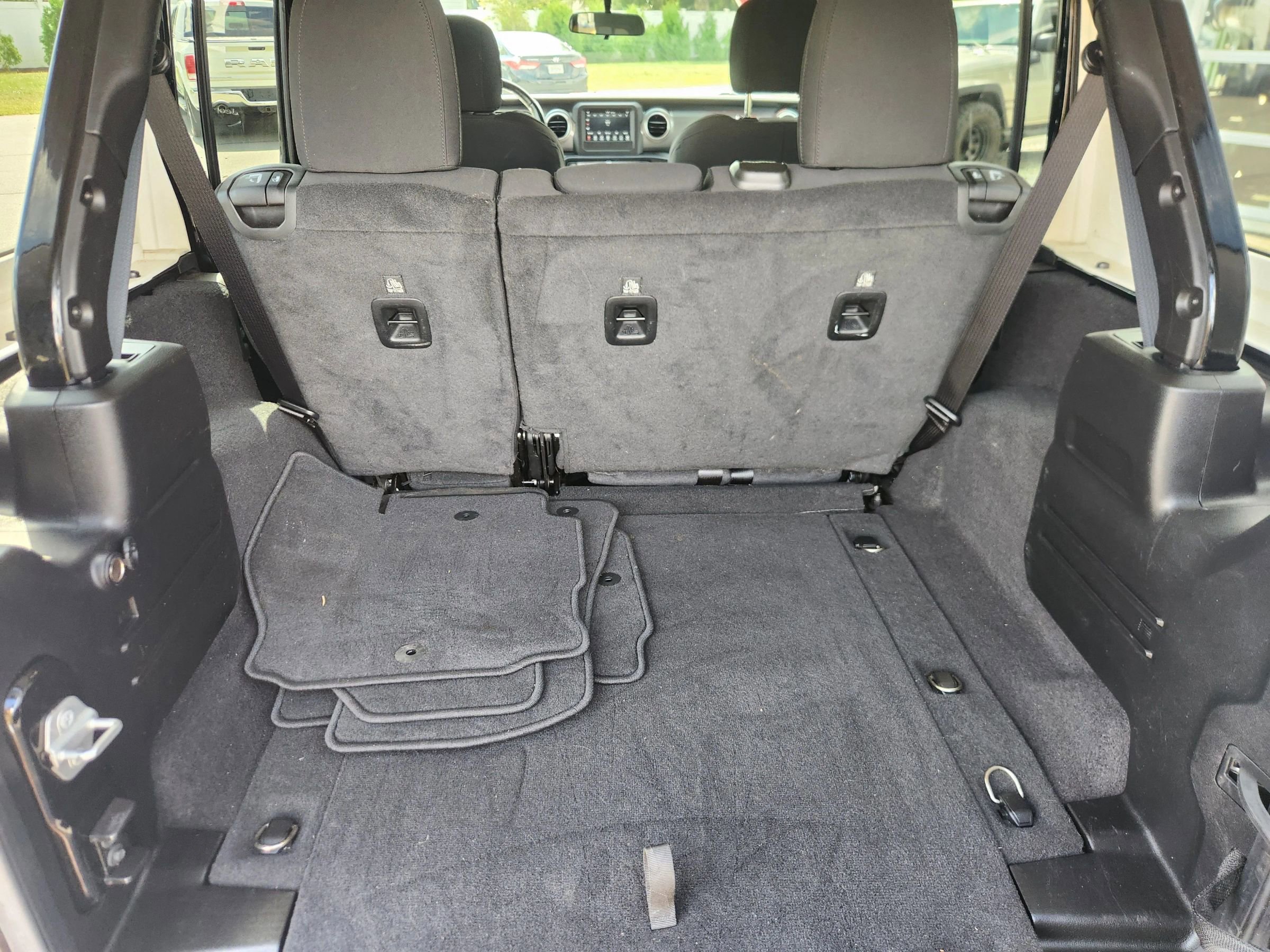 Used 2021 Jeep Wrangler Unlimited Sahara w/ Cold Weather Group image 47