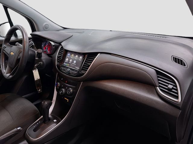 Used 2020 Chevrolet Trax LS image 27