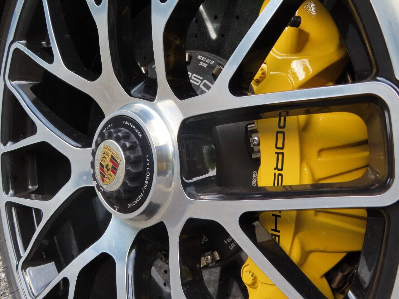 Used 2015 Porsche 911 Turbo S AWD/4WD image 4