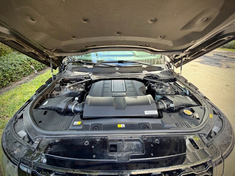 Used 2019 Land Rover Range Rover Supercharged AWD/4WD image 19