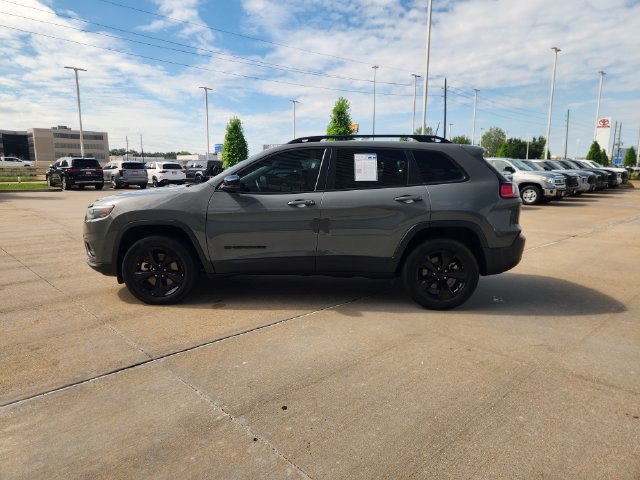 Used 2023 Jeep Cherokee Altitude Lux AWD/4WD image 4