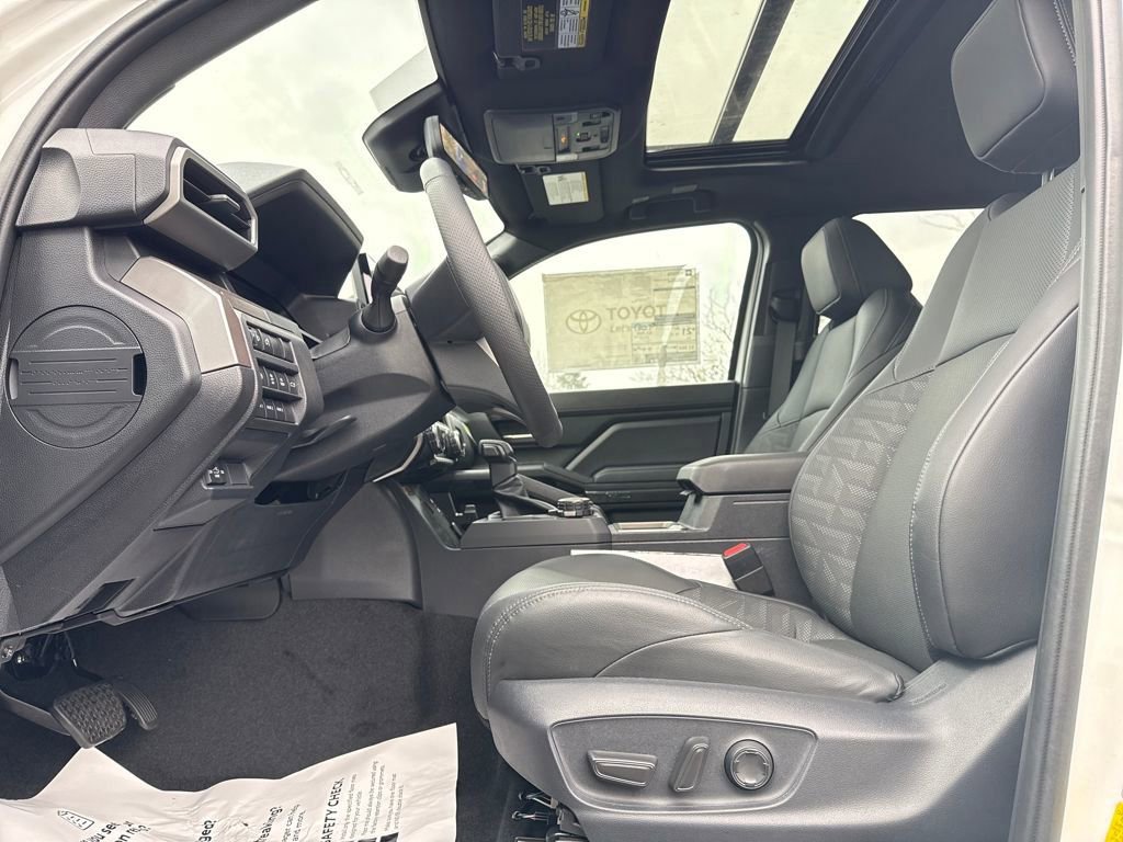 Used 2024 Toyota Tacoma TRD Off-Road image 16