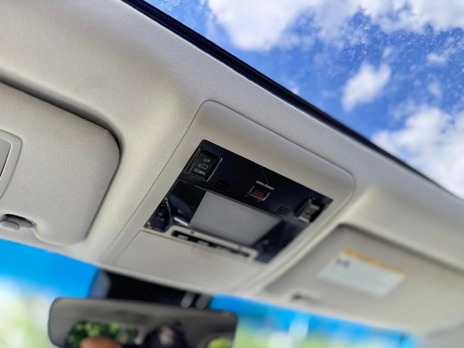 Used 2016 Toyota Land Cruiser w/ Four Season Floor Mat Package AWD/4WD image 24