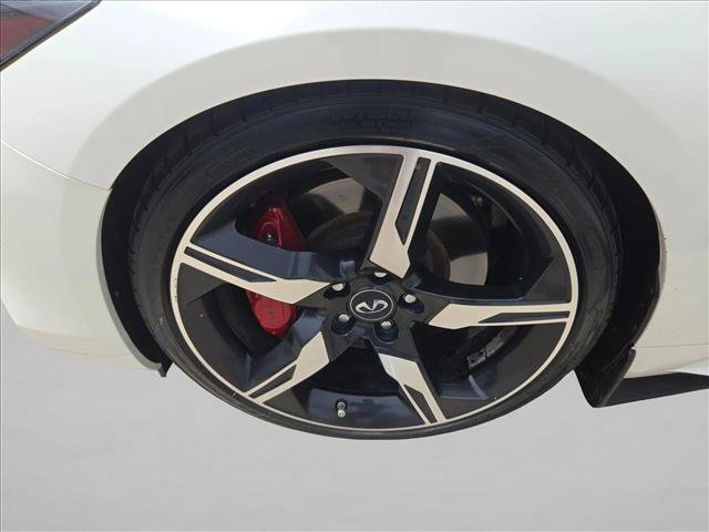 Used 2019 INFINITI Q60 Red Sport 400 w/ Carbon Fiber Package AWD/4WD image 24