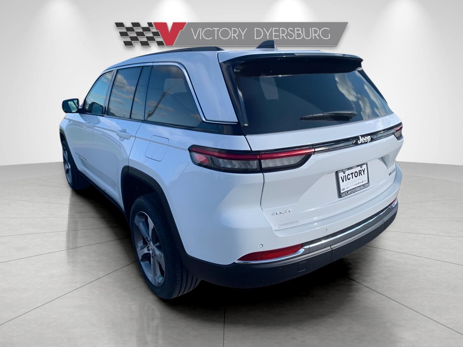 Used 2025 Jeep Grand Cherokee Limited image 6