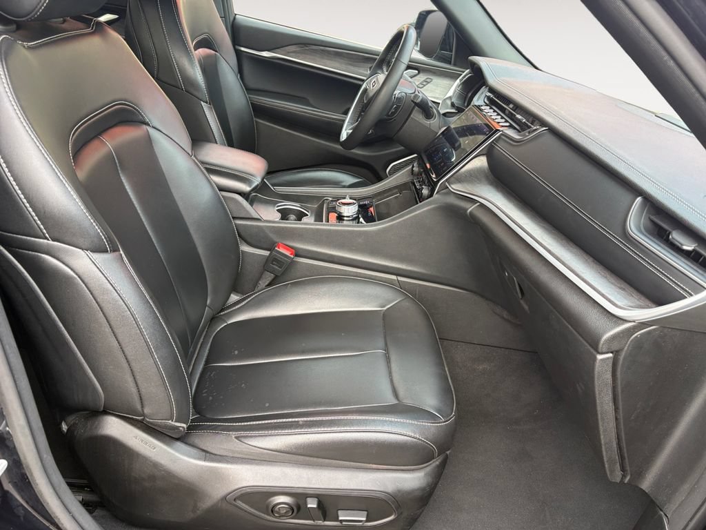 Used 2024 Jeep Grand Cherokee Limited 4xe AWD/4WD image 15