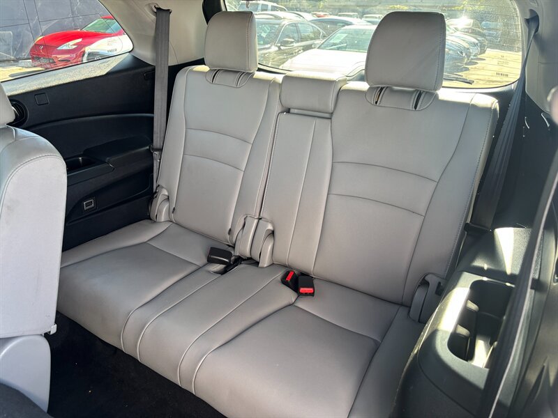 Used 2017 Honda Pilot EX-L image 12