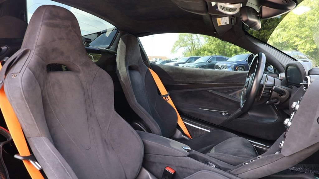 Used 2021 McLaren 720S Luxury RWD image 13