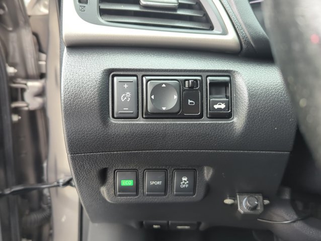 Used 2015 Nissan Sentra SV FWD image 17