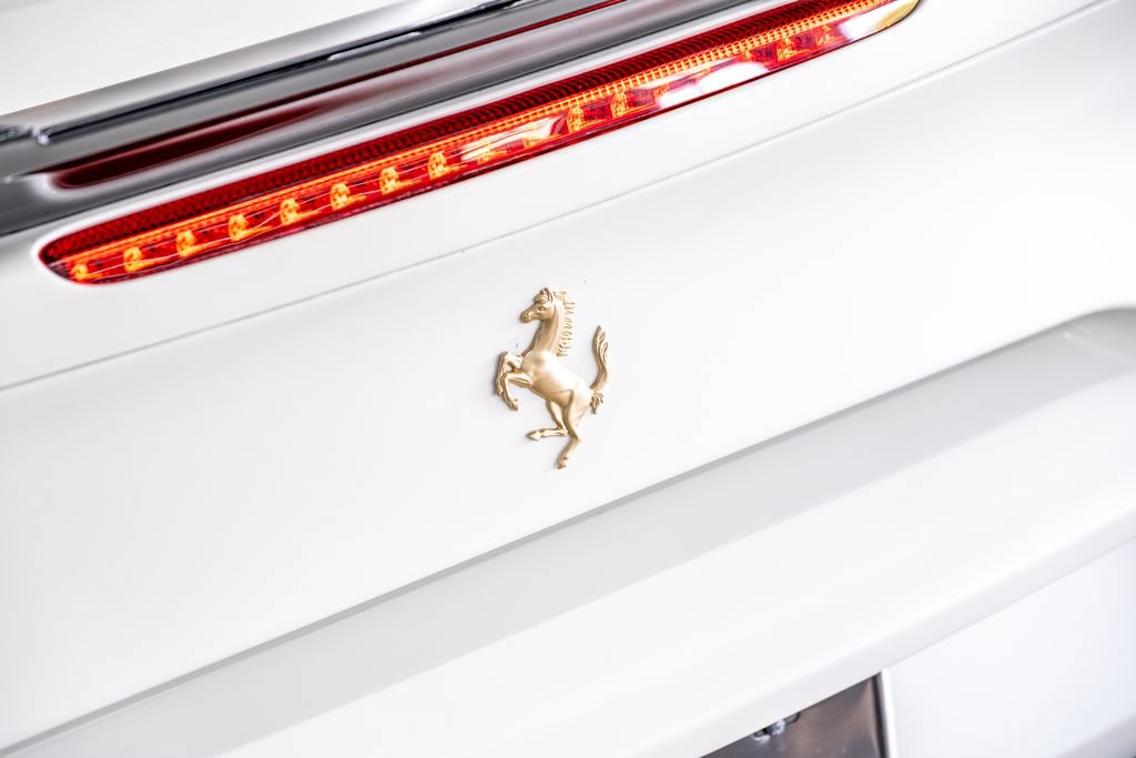Used 2018 Ferrari 488 Spider RWD image 38