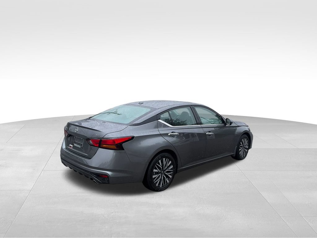 Used 2025 Nissan Altima 2.5 SL FWD image 6