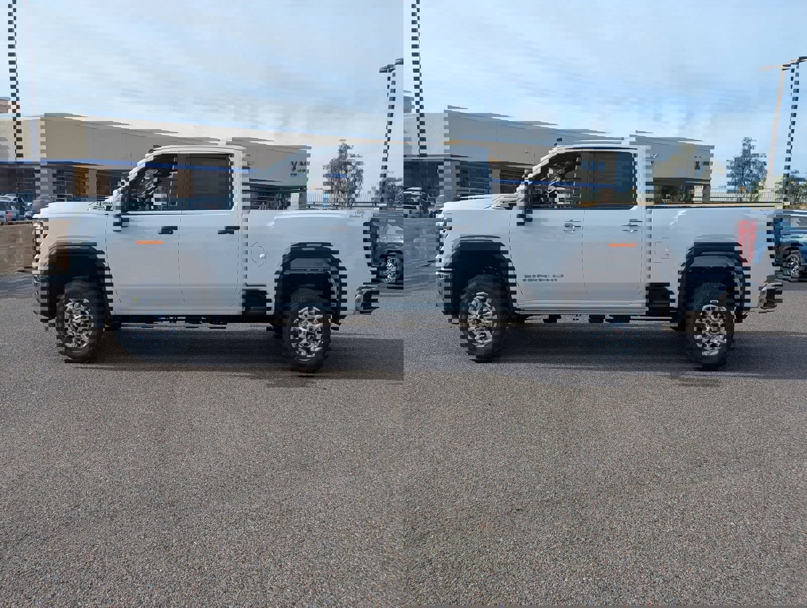 New 2026 GMC Sierra 2500 Pro w/ Convenience Package image 3