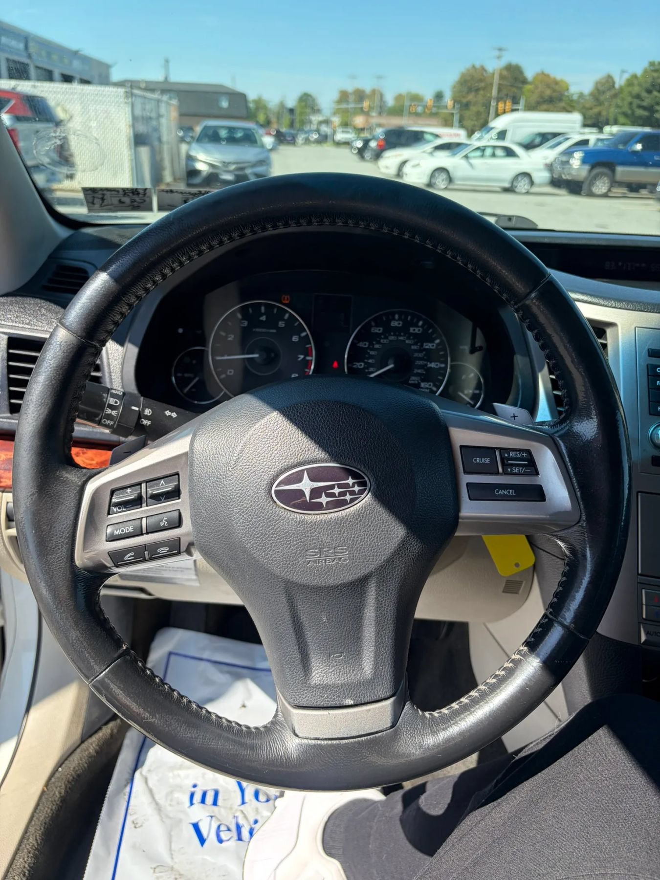 Used 2012 Subaru Outback 3.6R Limited w/ Moonroof Pkg AWD/4WD image 21