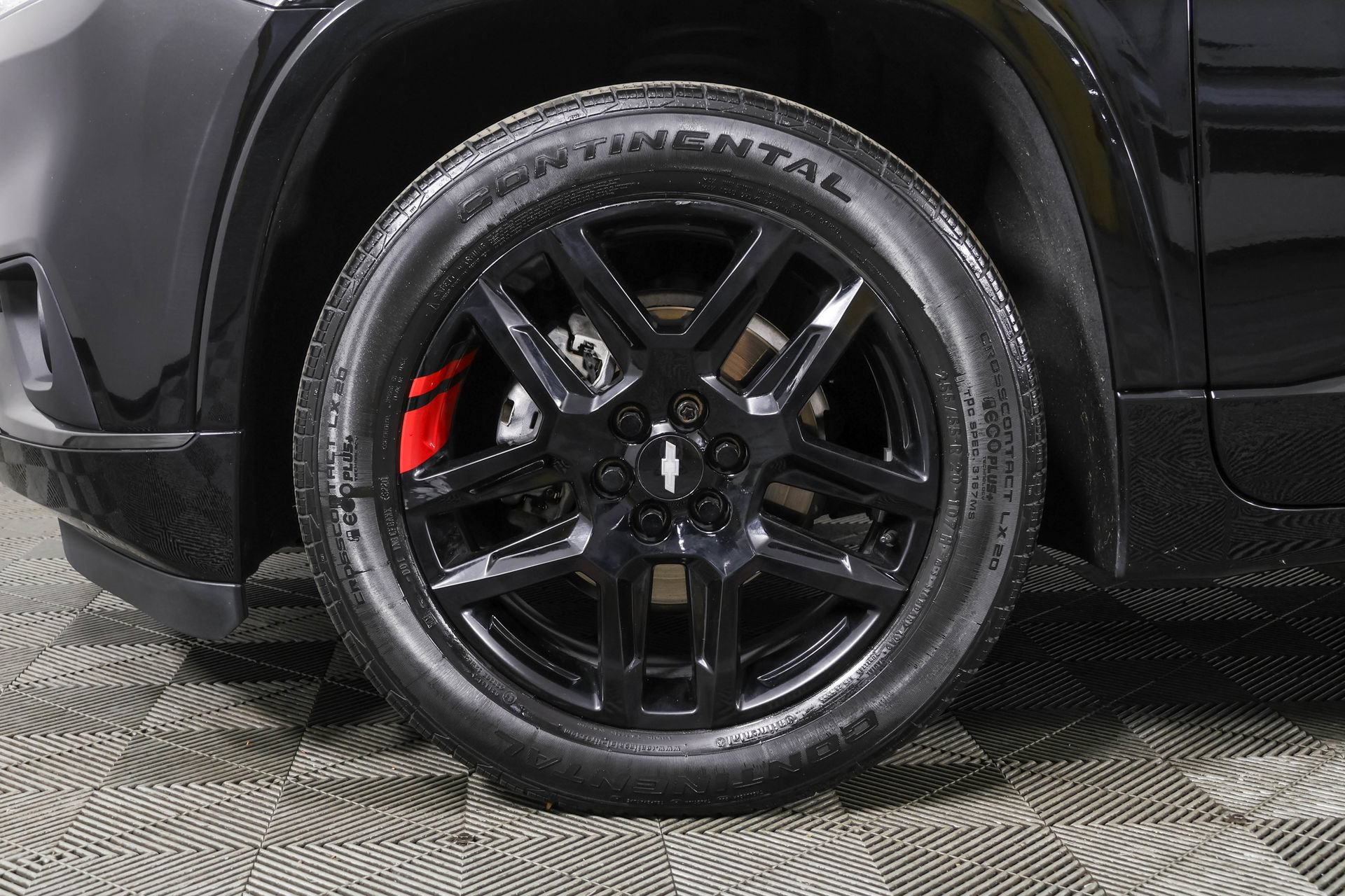 Used 2020 Chevrolet Traverse Premier w/ Redline Edition AWD/4WD image 24