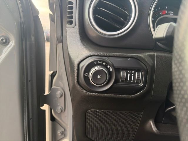 Used 2022 Jeep Wrangler Unlimited Rubicon image 48