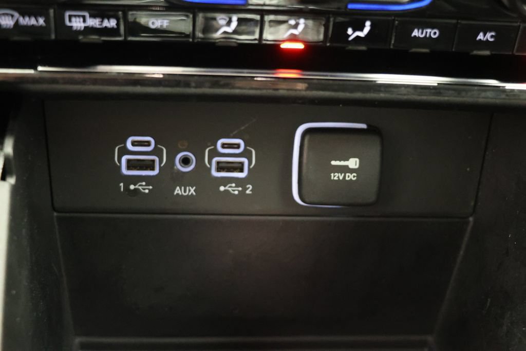 Used 2023 Jeep Grand Cherokee Limited AWD/4WD image 26