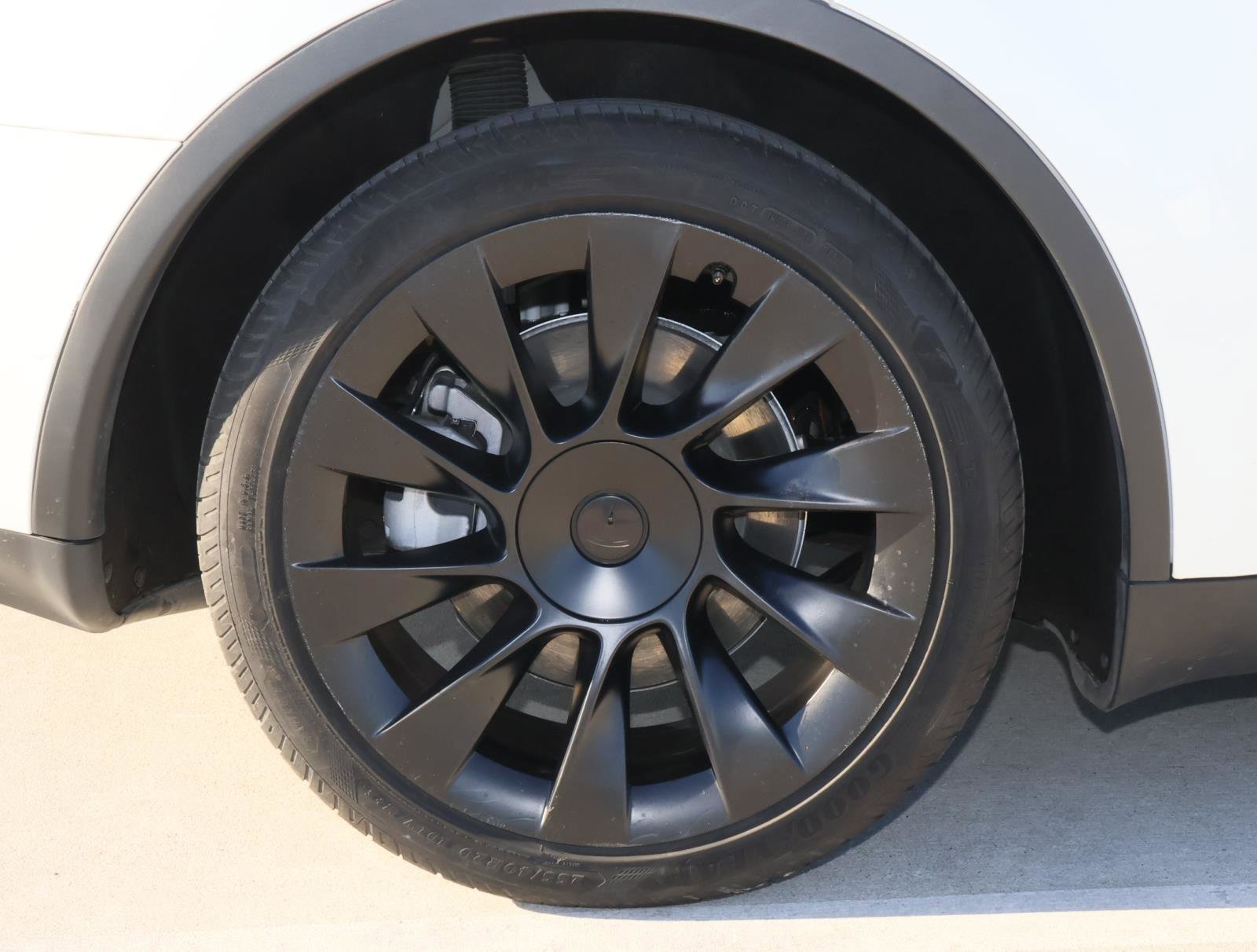 Used 2023 Tesla Model Y Long Range image 8