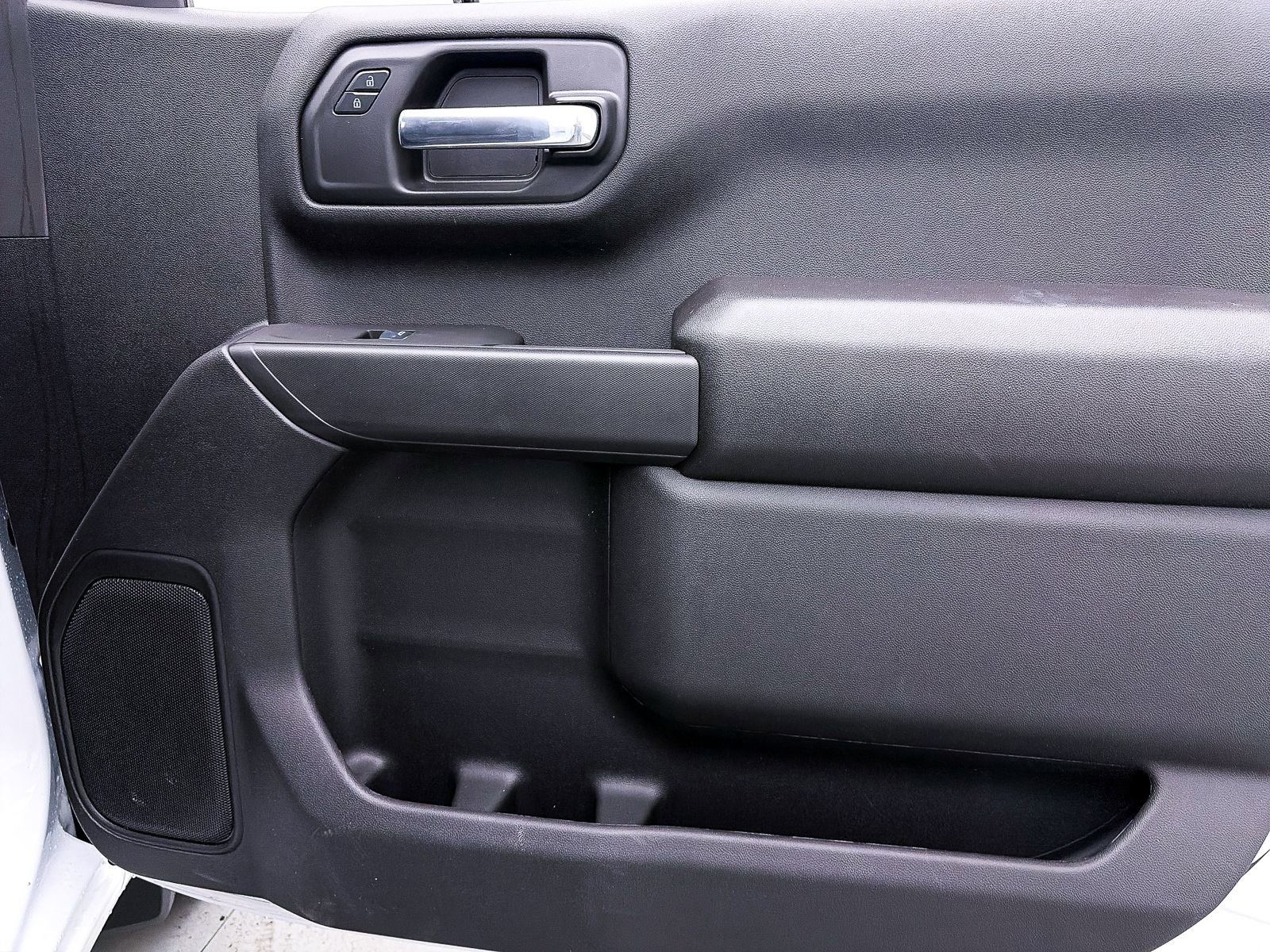 Used 2025 GMC Sierra 1500 AT4X image 31