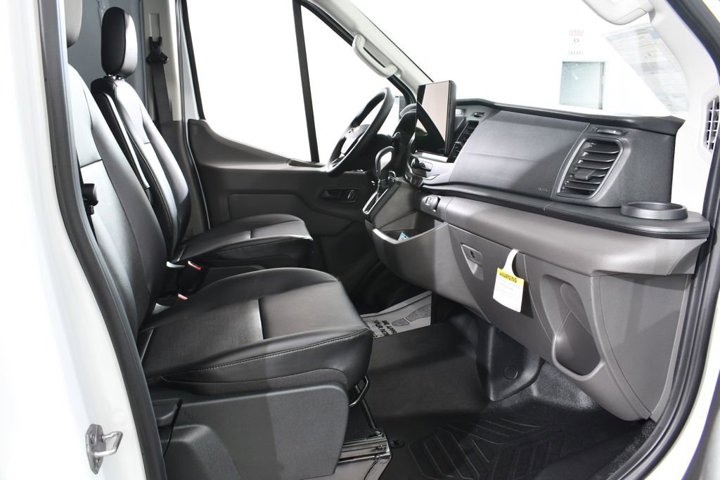 New 2026 Ford Transit 250 148 Medium Roof RWD image 10
