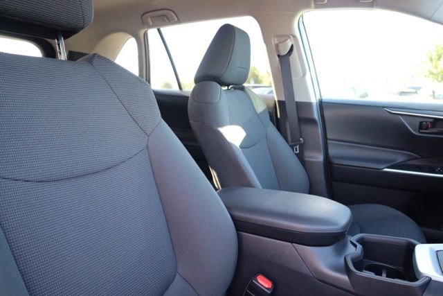 Used 2024 Toyota RAV4 LE image 36