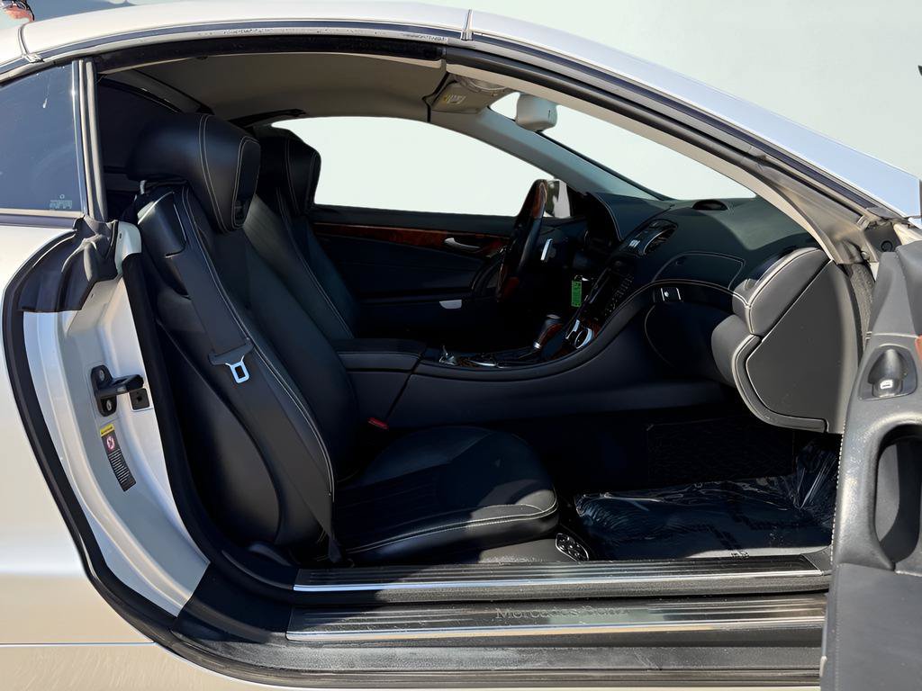 Used 2011 Mercedes-Benz SL 550 image 23