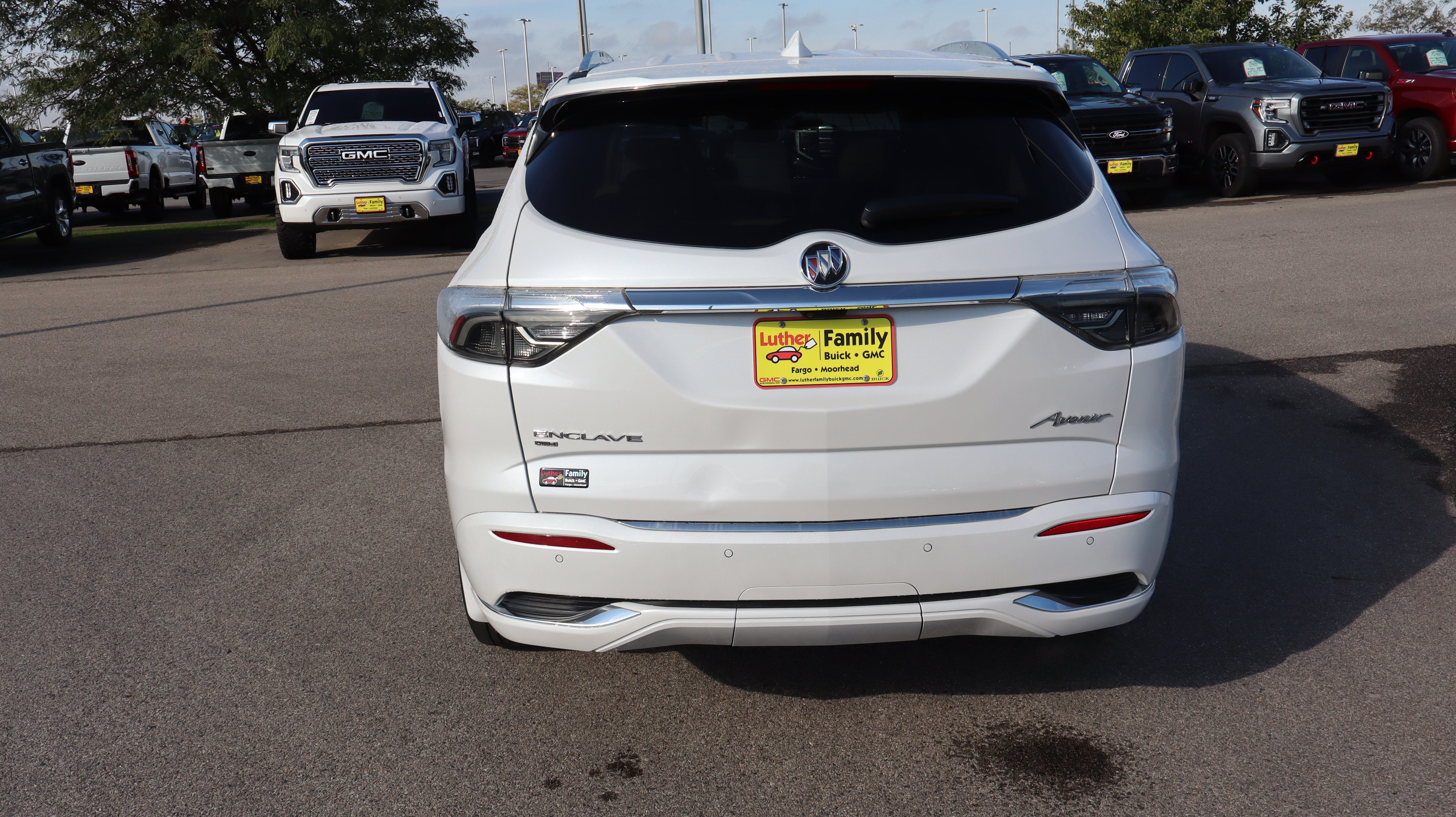 Certified 2023 Buick Enclave Avenir w/ Avenir Technology Package AWD/4WD image 6