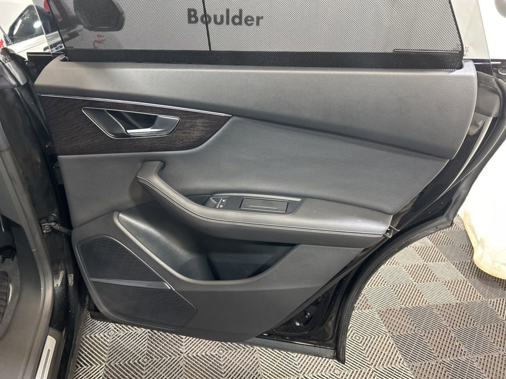 Used 2023 Audi Q8 Prestige w/ Prestige Package image 14