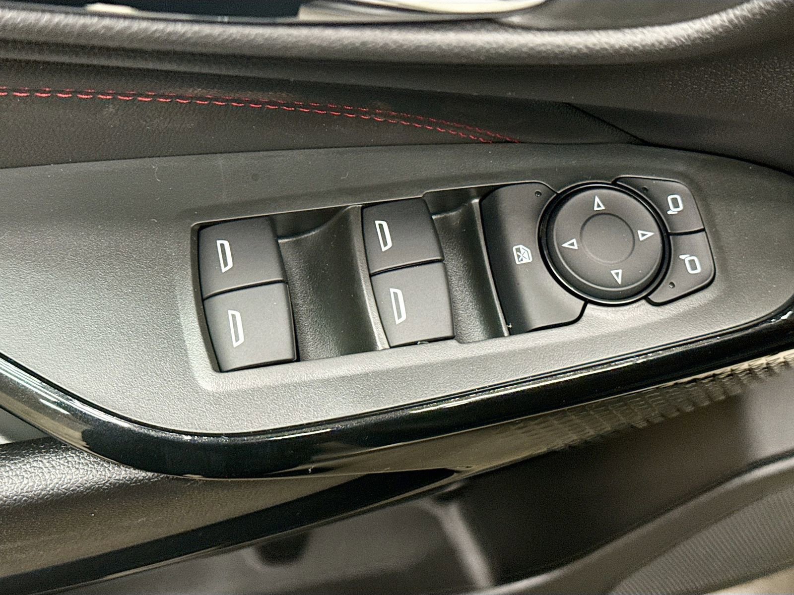 New 2026 Chevrolet Trax RS w/ Sunroof Package FWD image 20