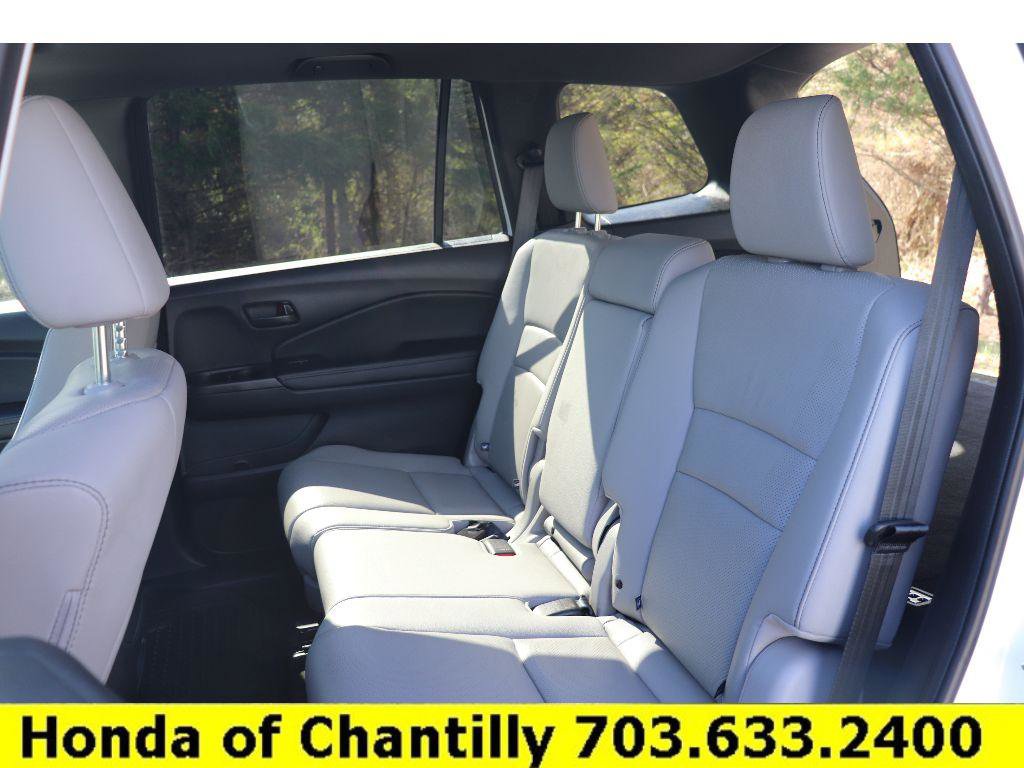 Certified 2024 Honda Passport EX-L image 25