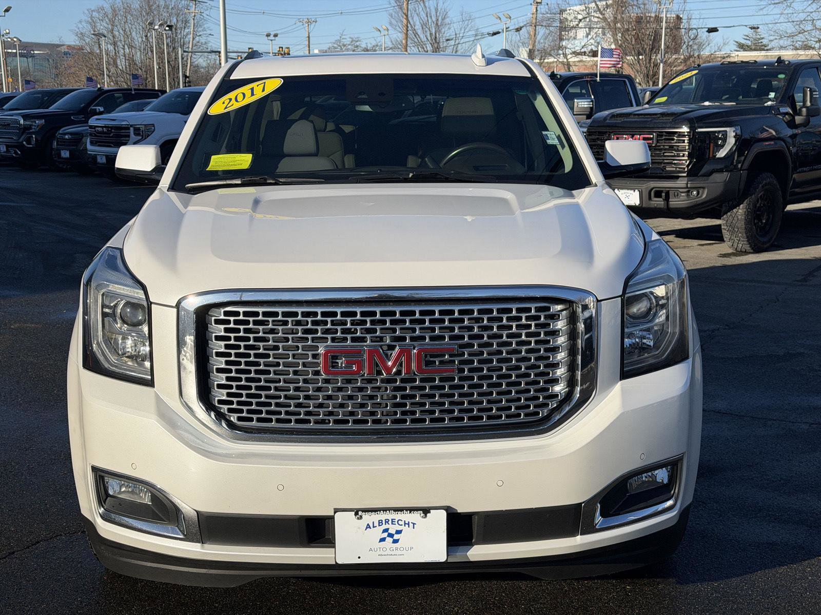 Used 2017 GMC Yukon Denali w/ Open Road Package image 2