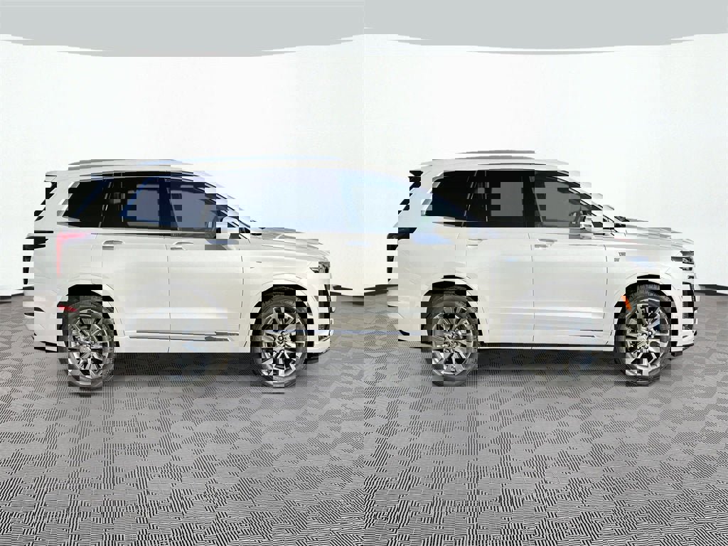 New 2025 Cadillac XT6 Premium Luxury w/ Technology Package image 4