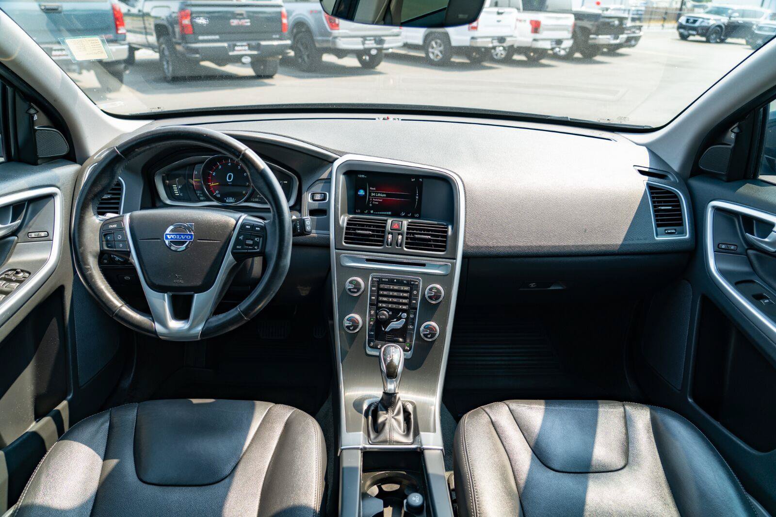 Used 2015 Volvo XC60 T5 AWD/4WD image 25